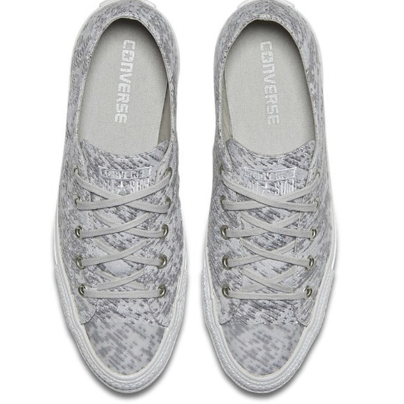 ❤️1 HOUR SALE CONVERSE CHUCK TAYLOR WOMENS SHOES - Picture 5 of 6